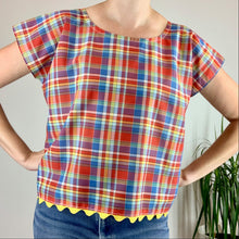 Load image into Gallery viewer, Sally Scallop Top