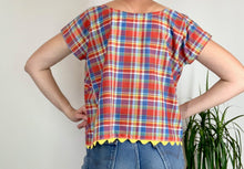 Load image into Gallery viewer, Sally Scallop Top