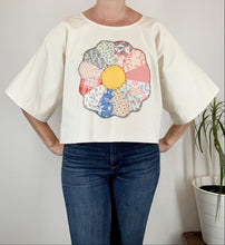 Load image into Gallery viewer, Dresden Flower Top